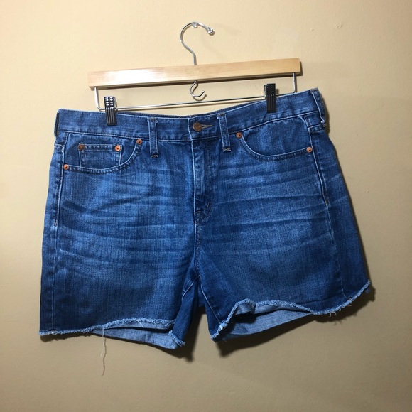 Madewell Pants - Madewell Frayed Hem Cutoff Jean Shorts Sz 31